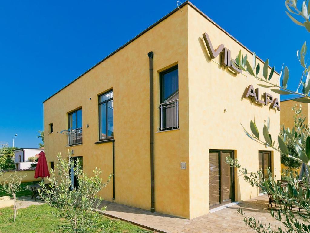Villa Alpa Umag Exterior photo