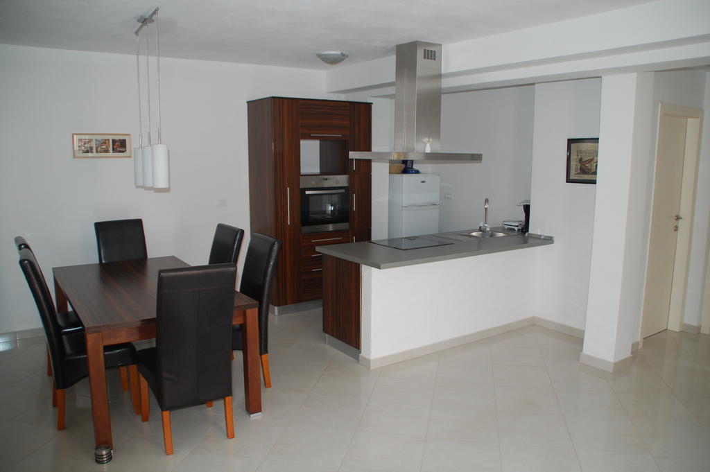 Villa Alpa Umag Exterior photo